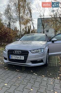 Седан Audi A3 2014 в Шумске