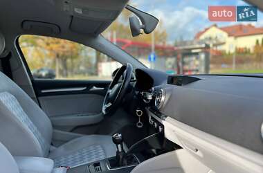Седан Audi A3 2014 в Шумске