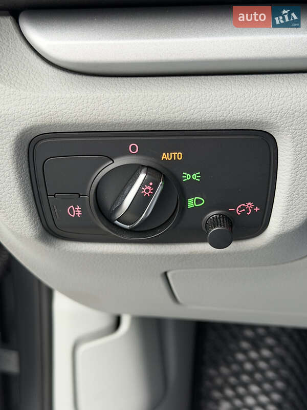 Седан Audi A3 2015 в Киеве фото 23 Седан Audi A3 2015 в Киеве