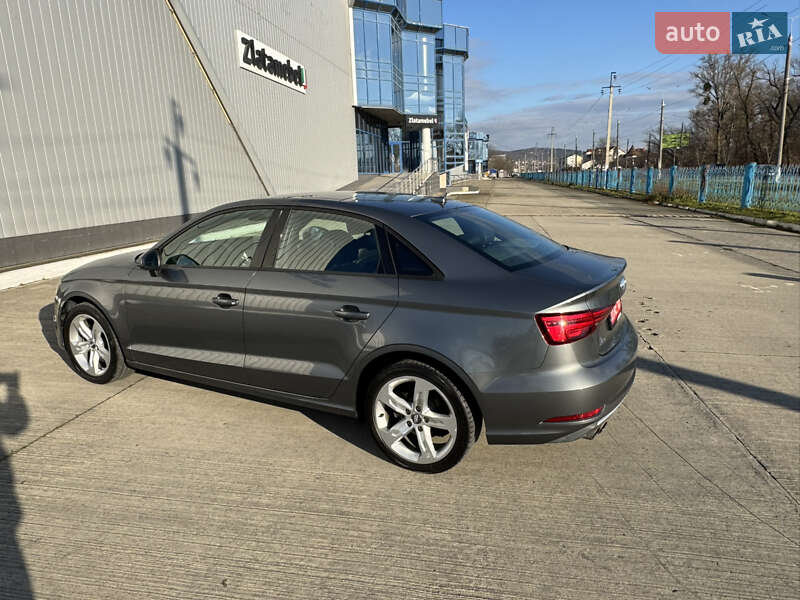 Седан Audi A3 2017 в Черновцах