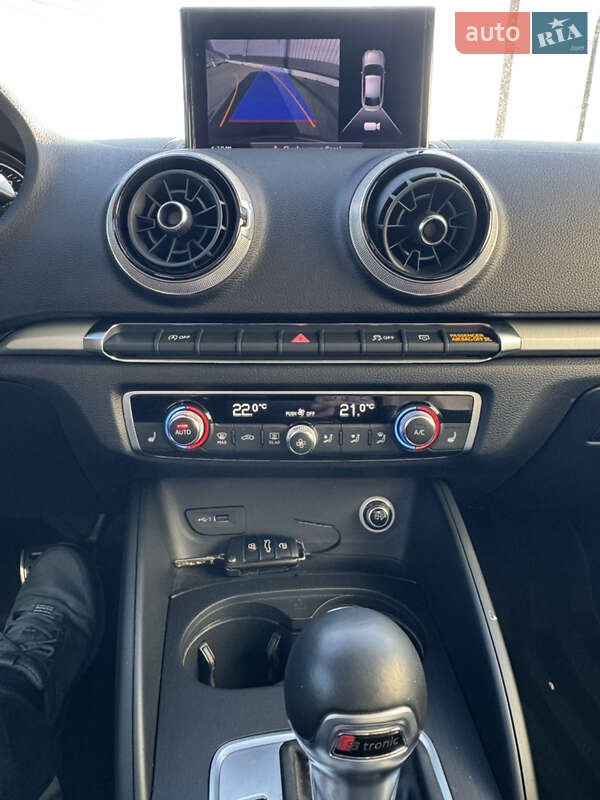 Седан Audi A3 2017 в Черновцах