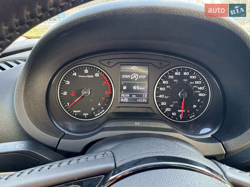 Седан Audi A3 2017 в Черновцах