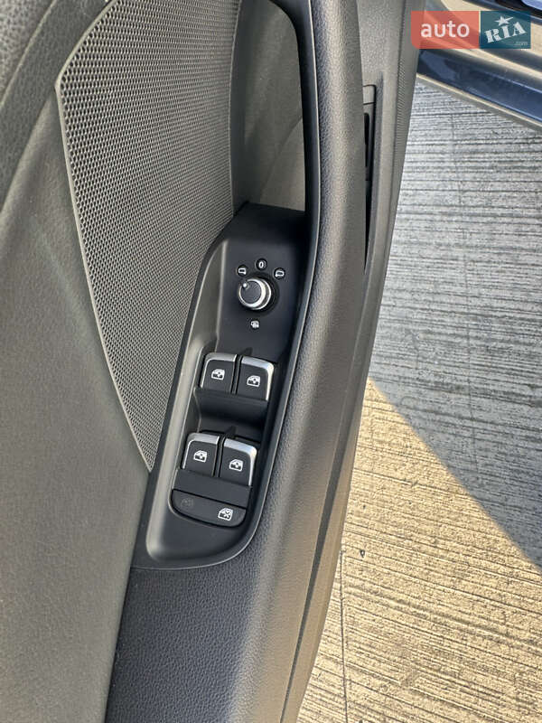 Седан Audi A3 2017 в Черновцах