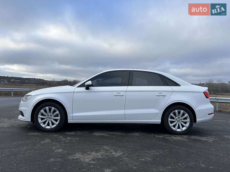 Седан Audi A3 2015 в Балаклії