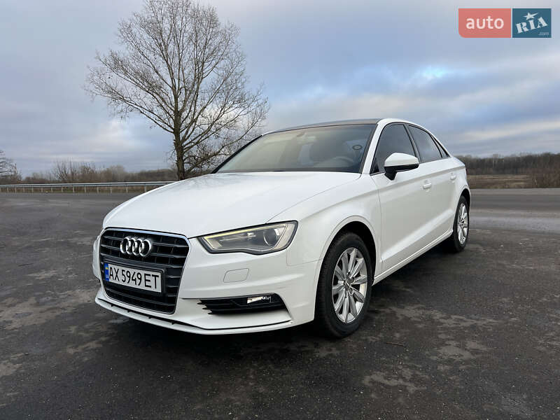 Седан Audi A3 2015 в Балаклії