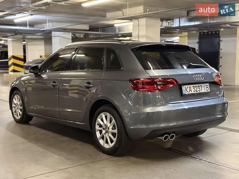 Хэтчбек Audi A3 2016 в Киеве