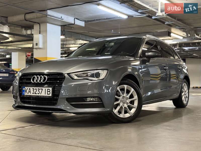 Хэтчбек Audi A3 2016 в Киеве