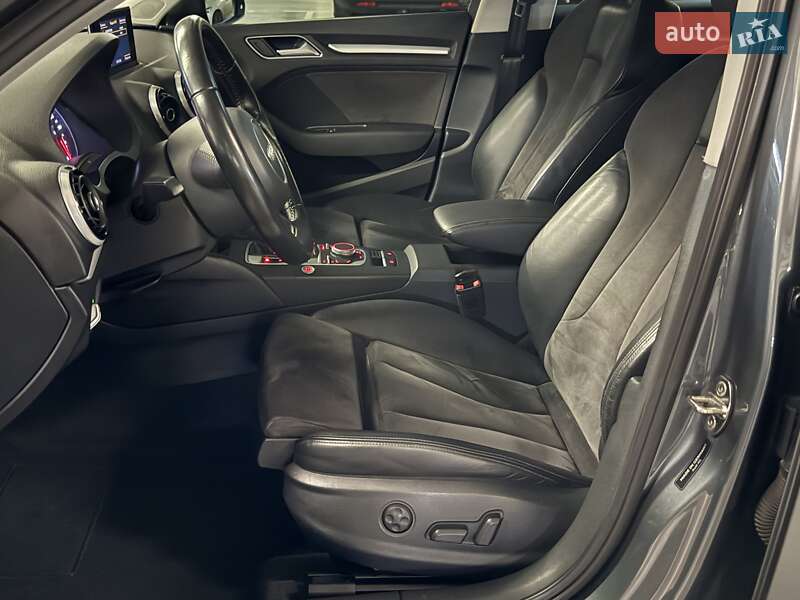 Хэтчбек Audi A3 2016 в Киеве