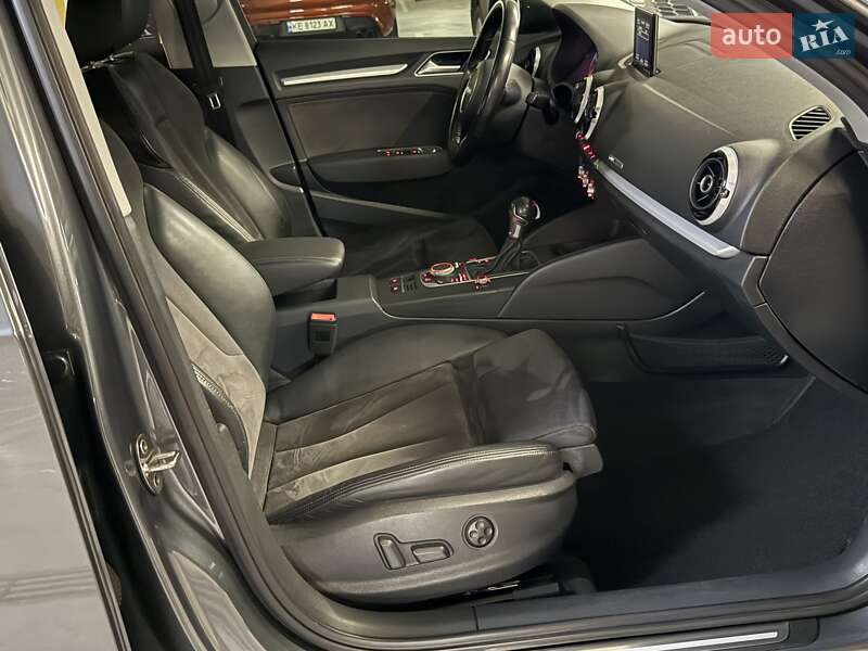 Хэтчбек Audi A3 2016 в Киеве