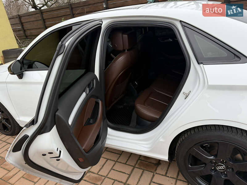 Седан Audi A3 2015 в Киеве