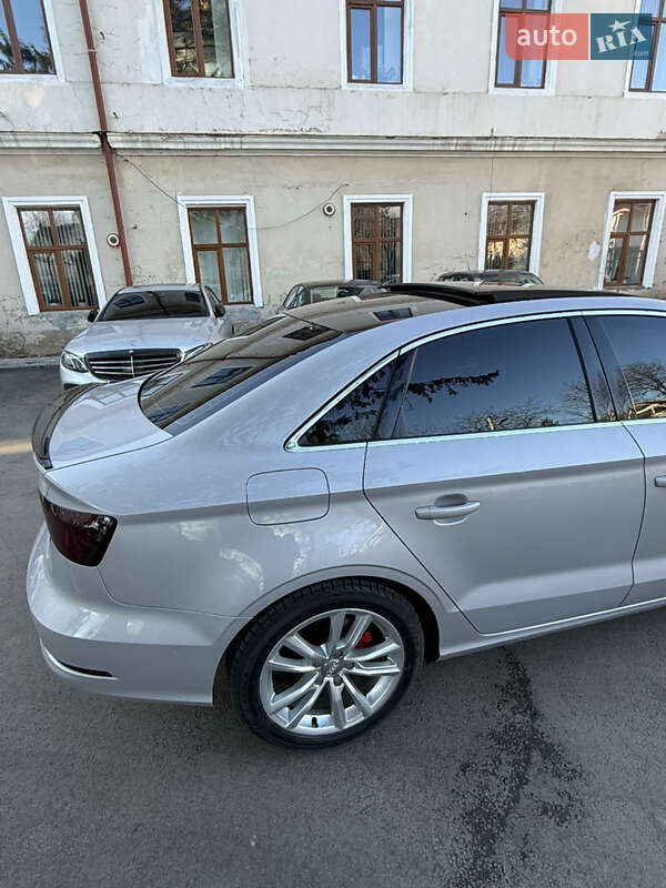 Седан Audi A3 2013 в Ивано-Франковске