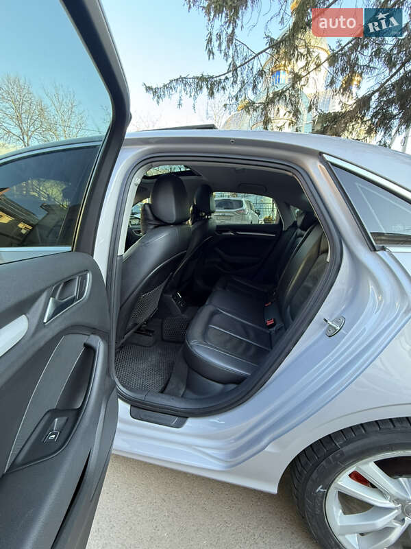 Седан Audi A3 2013 в Ивано-Франковске