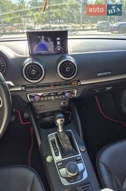 Седан Audi A3 2017 в Одессе