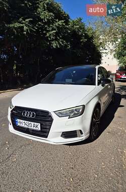 Седан Audi A3 2017 в Одессе