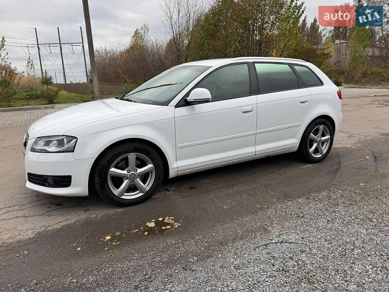 Хэтчбек Audi A3 2008 в Ромнах фото 7 Хэтчбек Audi A3 2008 в Ромнах