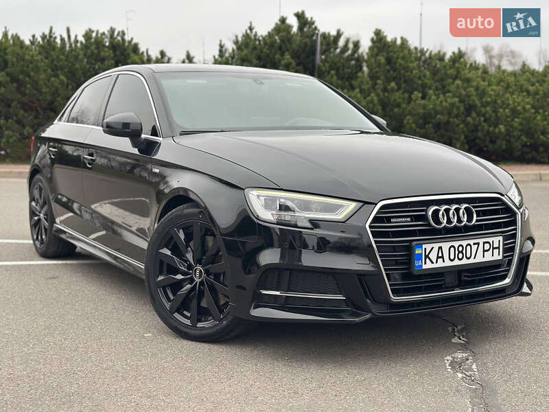Седан Audi A3 2019 в Киеве