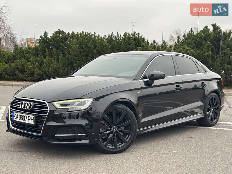 Седан Audi A3 2019 в Киеве