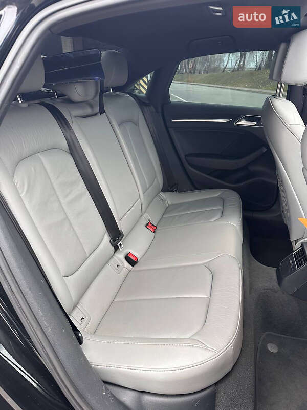 Седан Audi A3 2019 в Киеве