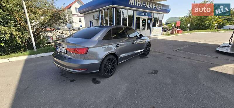 Седан Audi A3 2014 в Ивано-Франковске