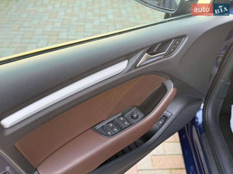 Седан Audi A3 2015 в Ровно