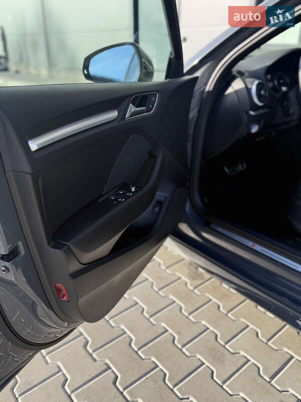 Седан Audi A3 2017 в Стрые