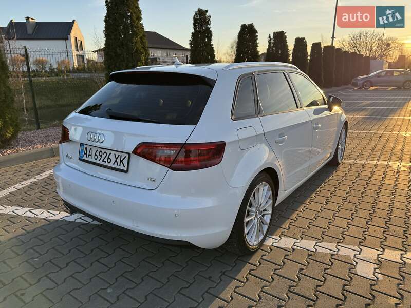 Хэтчбек Audi A3 2016 в Киеве