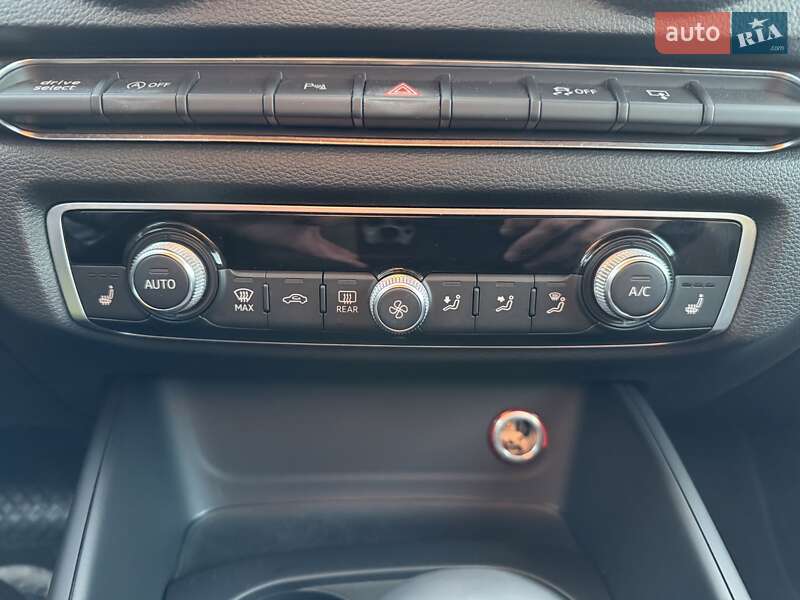 Хэтчбек Audi A3 2016 в Киеве