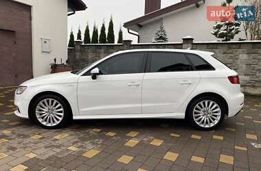 Хэтчбек Audi A3 2017 в Ровно