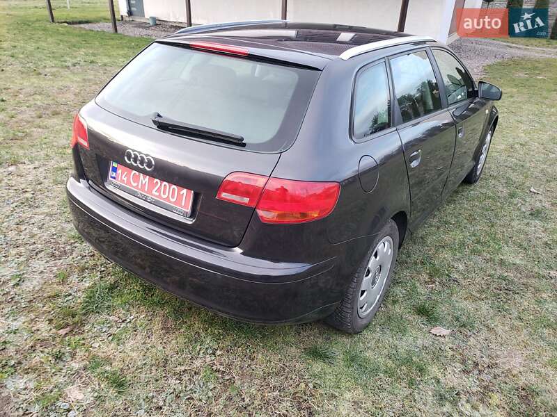 Хэтчбек Audi A3 2006 в Новояворовске