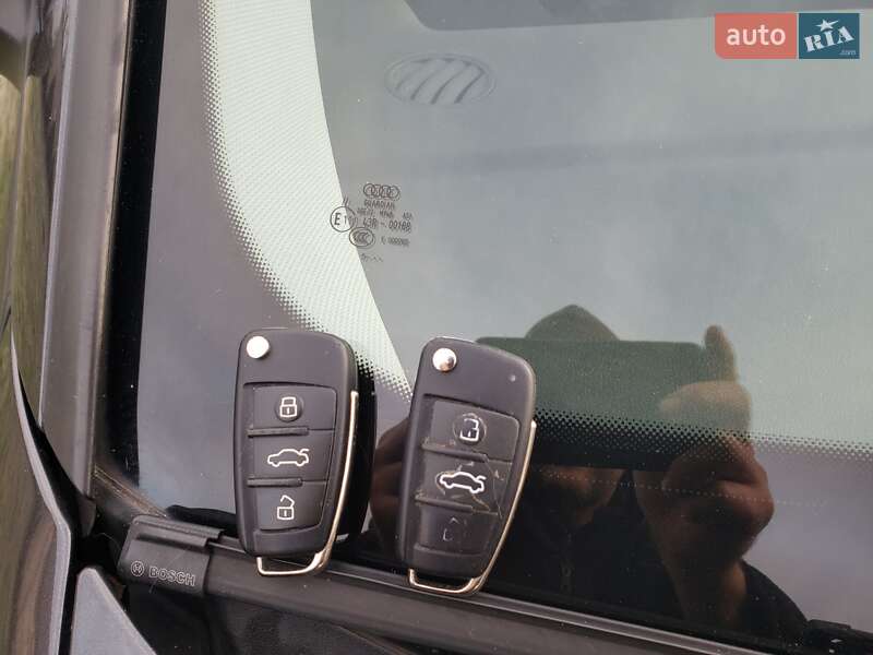 Хэтчбек Audi A3 2006 в Новояворовске