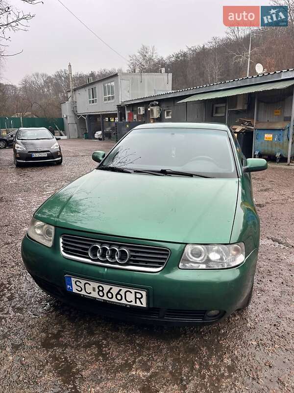 Хэтчбек Audi A3 2002 в Киеве