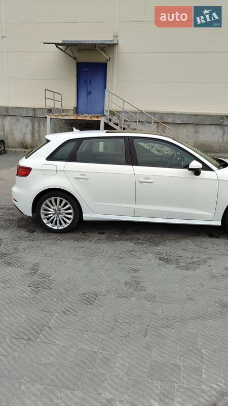 Хэтчбек Audi A3 2016 в Львове фото 12 Хэтчбек Audi A3 2016 в Львове