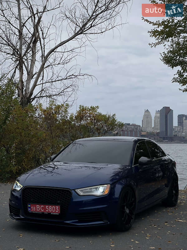 Седан Audi A3 2014 в Днепре