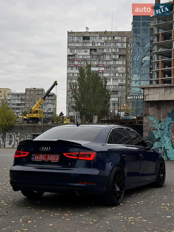 Седан Audi A3 2014 в Днепре
