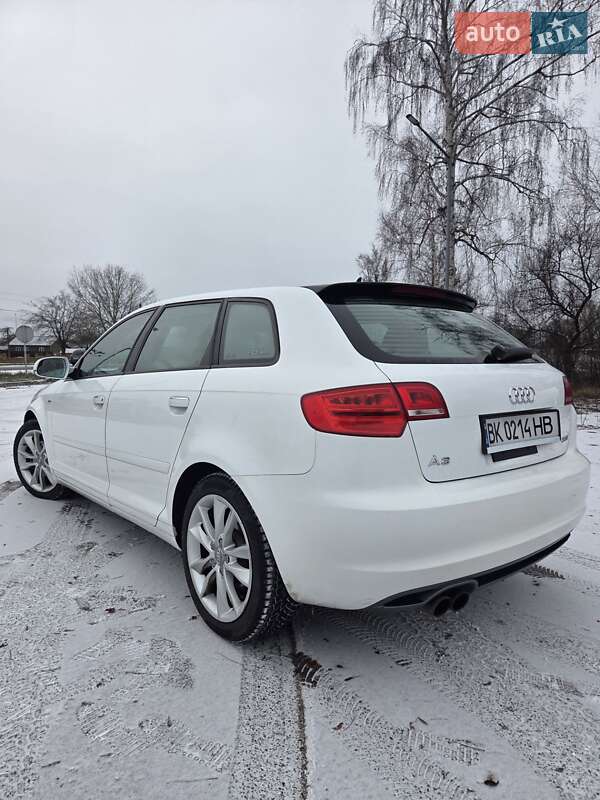 Хэтчбек Audi A3 2011 в Конотопе