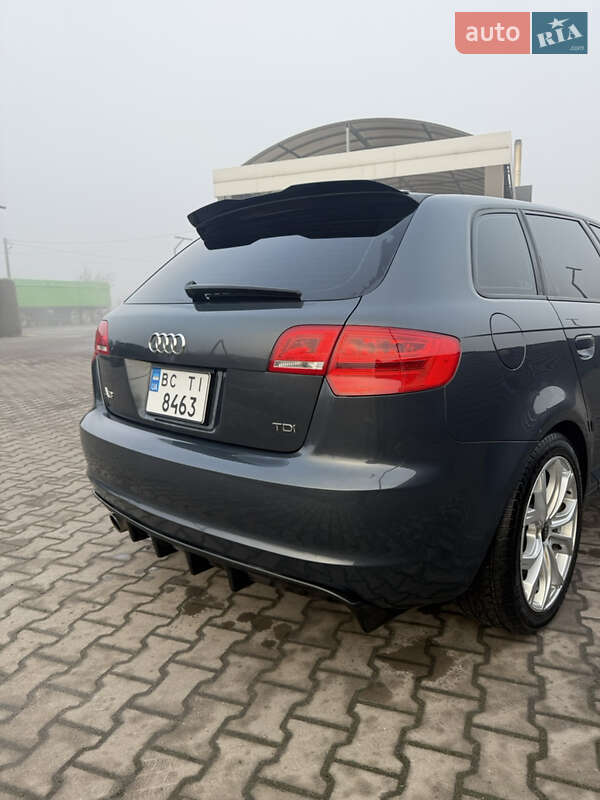 Хэтчбек Audi A3 2012 в Радехове