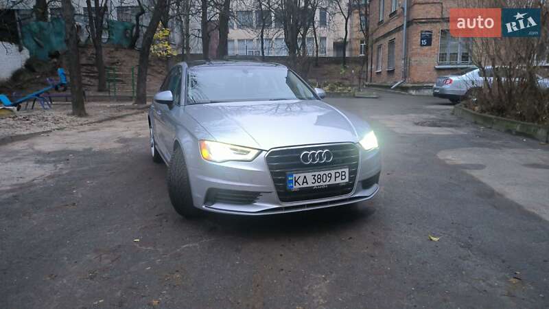 Седан Audi A3 2015 в Киеве