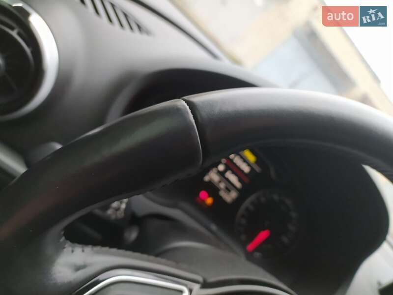 Седан Audi A3 2015 в Днепре