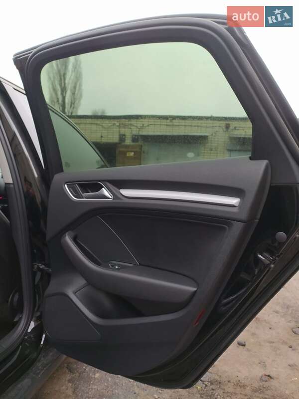 Седан Audi A3 2015 в Днепре