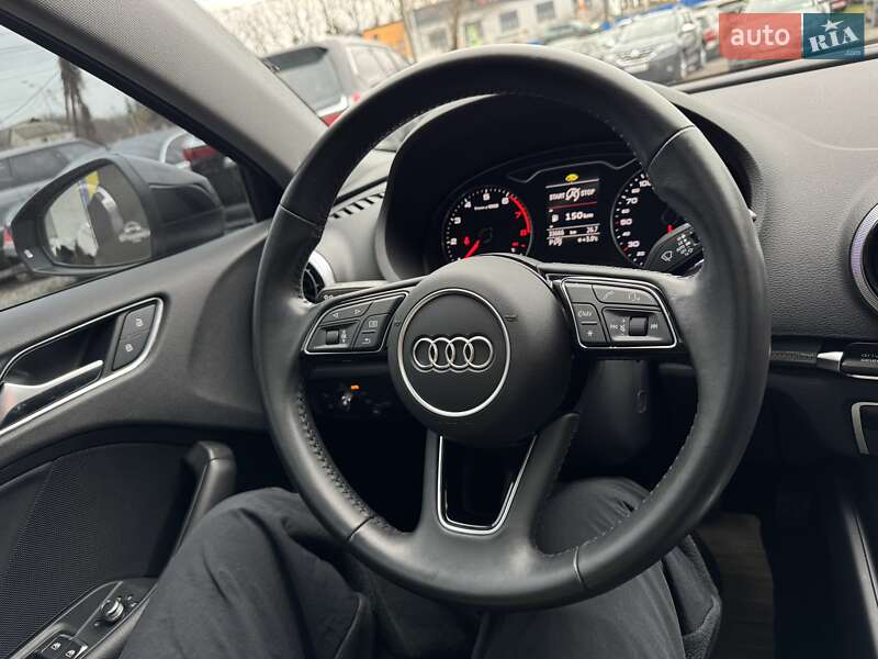 Седан Audi A3 2018 в Виннице