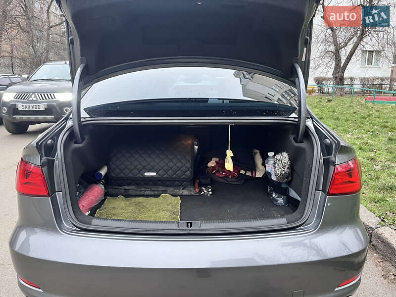 Седан Audi A3 2015 в Киеве