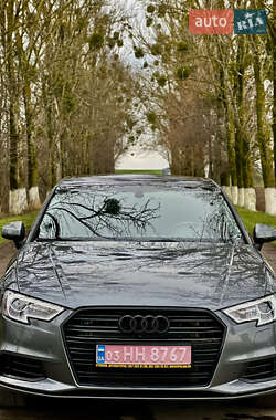 Седан Audi A3 2017 в Рівному