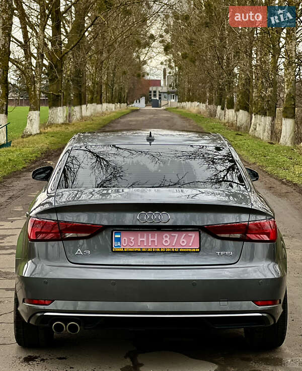 Седан Audi A3 2017 в Рівному