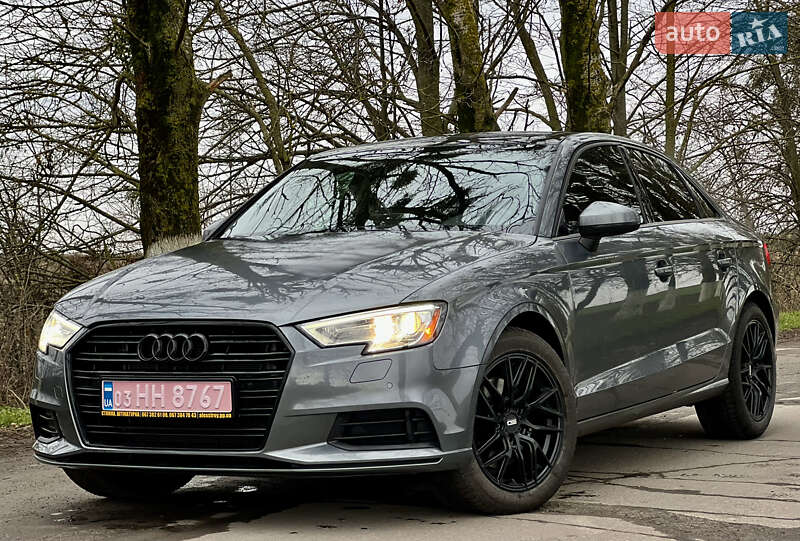 Седан Audi A3 2017 в Рівному