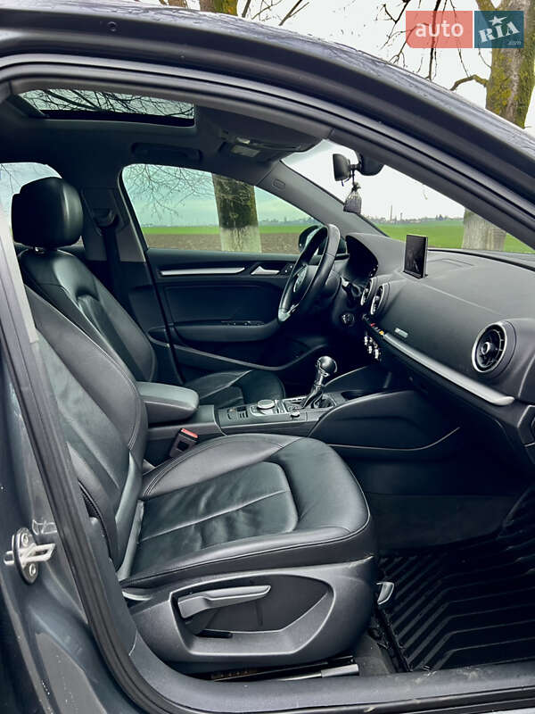 Седан Audi A3 2017 в Рівному