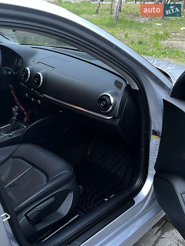 Седан Audi A3 2014 в Киеве
