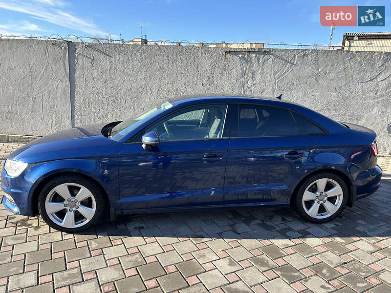 Седан Audi A3 2014 в Запорожье
