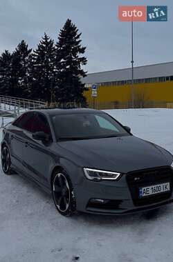 Седан Audi A3 2016 в Запоріжжі