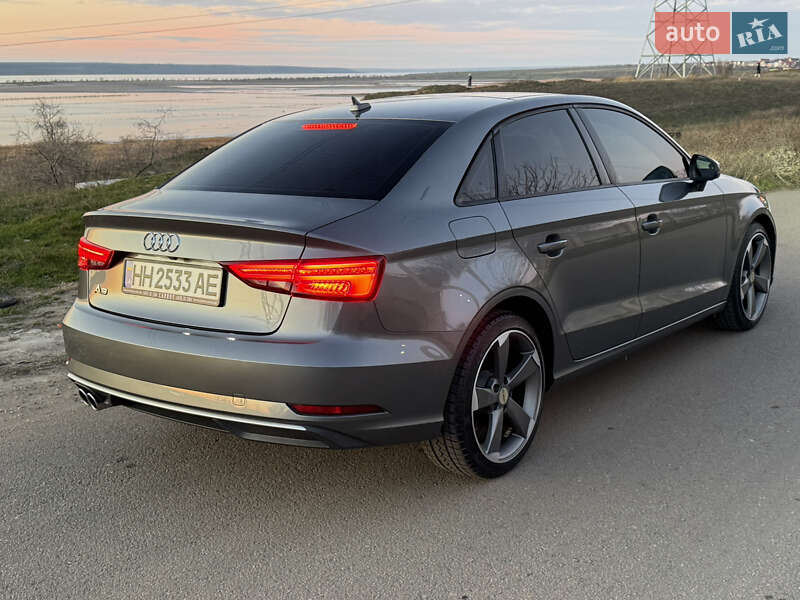 Седан Audi A3 2016 в Одессе