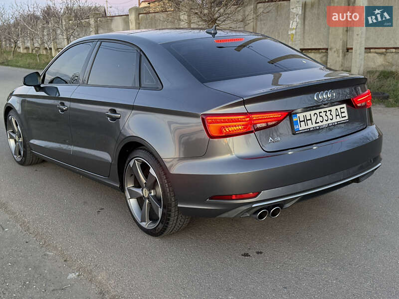 Седан Audi A3 2016 в Одессе